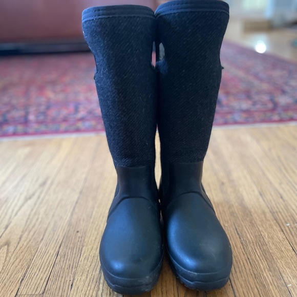 Bogs Size 7 Insulated Winter Boots - Picture 2 of 5